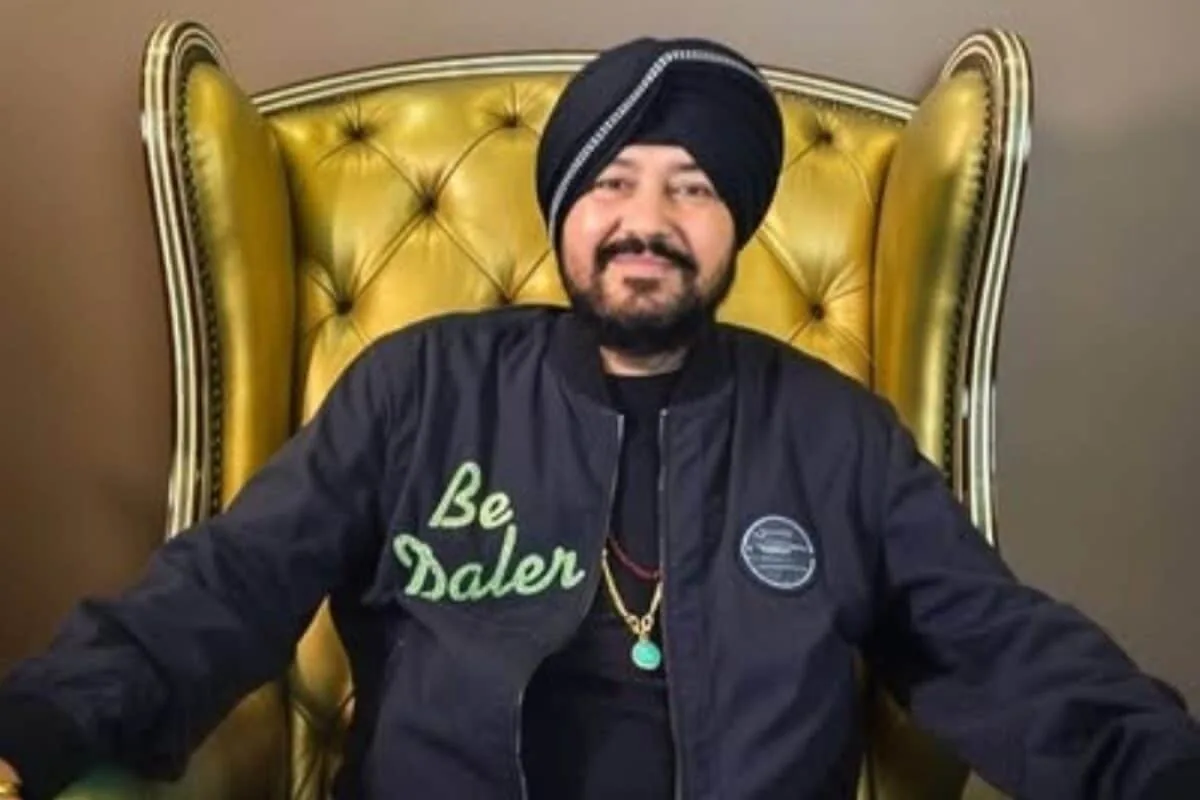 'तू कभी शराब को हाथ नहीं लगाएगा', दलेर मेहंदी से जब गुरु ने लिया था वचन, 13 साल की उम्र में किया था बड़ा फैसला 'तू कभी शराब को हाथ नहीं लगाएगा', दलेर मेहंदी से जब गुरु ने लिया था वचन, 13 साल की उम्र में किया था बड़ा फैसला